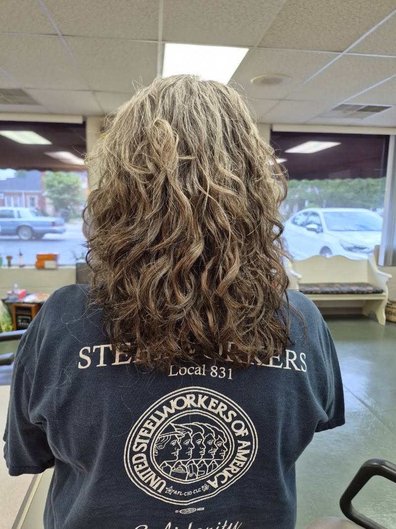 Mane Attraction Hair Designs, beauty salon in Danville, VA, photo 2 of 2